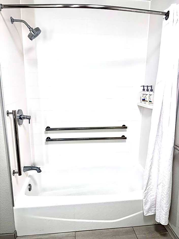 Holiday Inn Express Hotel & Suites Hinesville By IHG