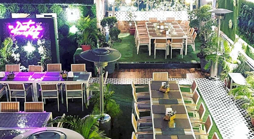 HOTEL SILVER STONE