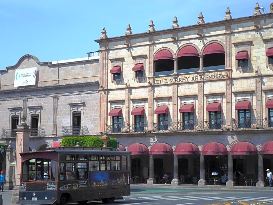 Hotel Virrey De Mendoza