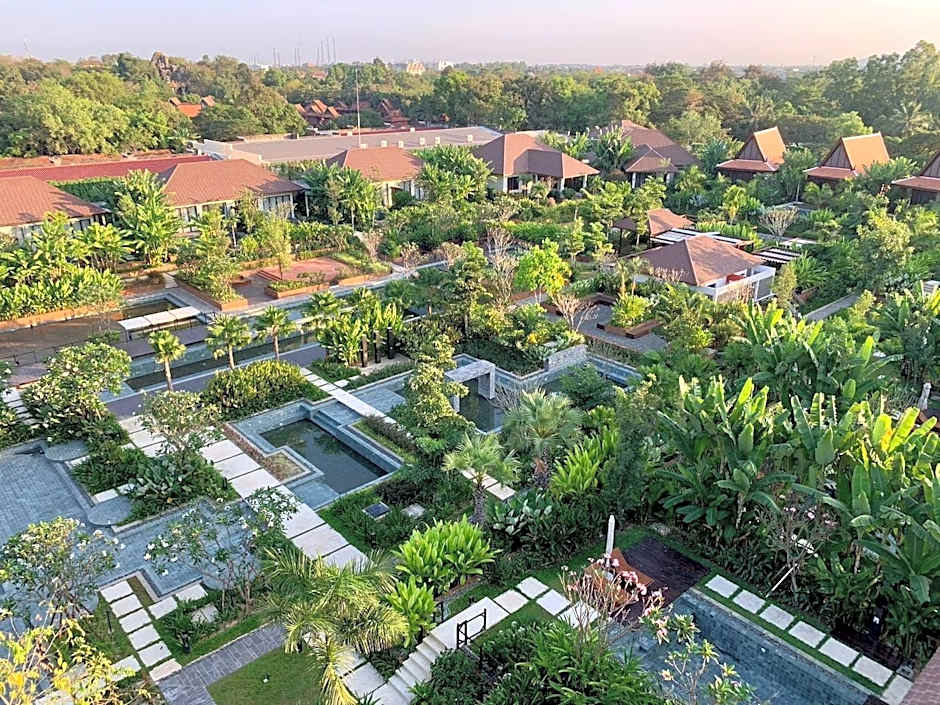 Angkor Green Garden by Dara