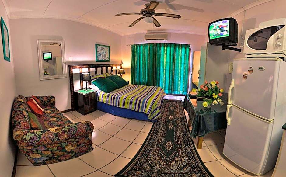 La Rochelle Inn