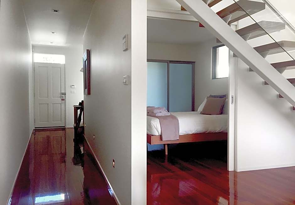 Sullivans Cove Apartments