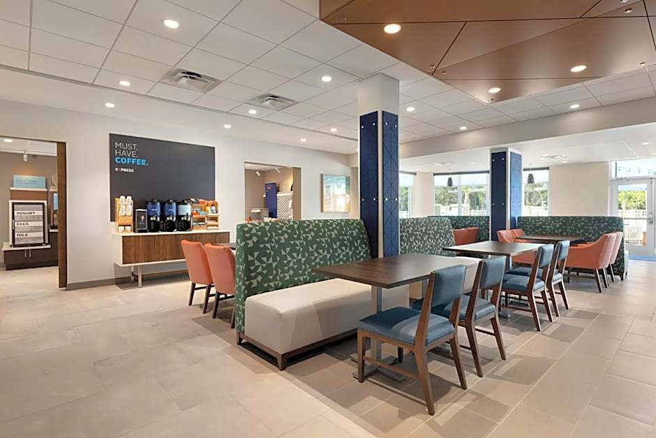 Holiday Inn Express Cape Canaveral by IHG