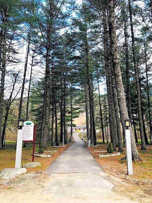 Attitash Mountain Village Studio - Slope View - Ski - Storyland