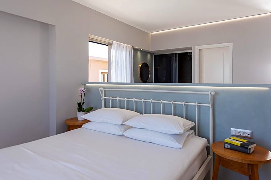 The Mini Beach Hotel