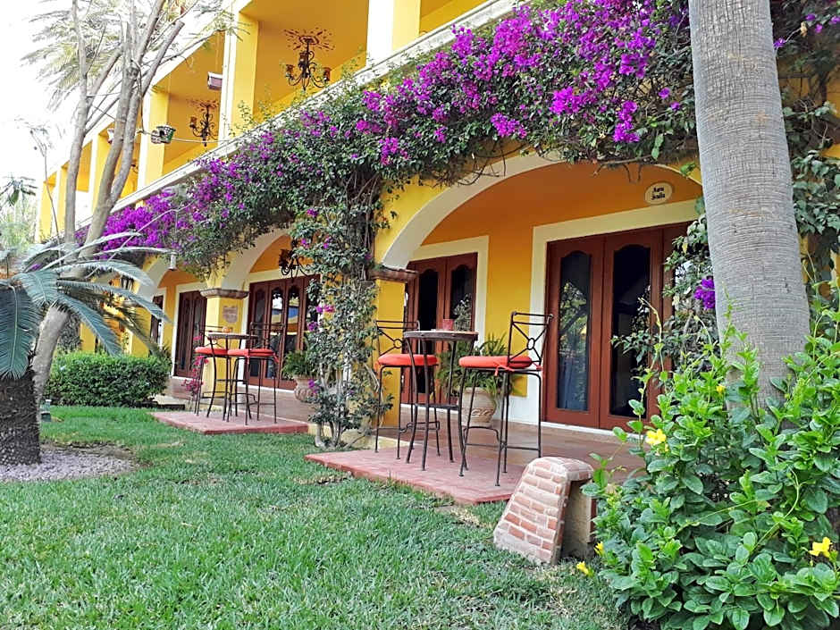 El Encanto Inn & Suites