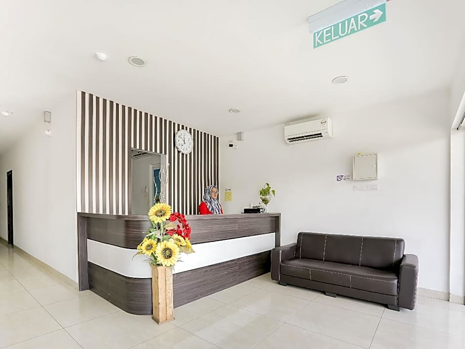 Super OYO 89495 Rich Hotel