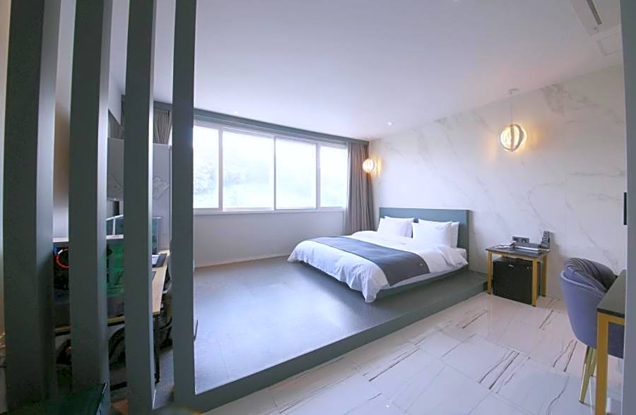 Gimhae Jangyu Stayin Hotel