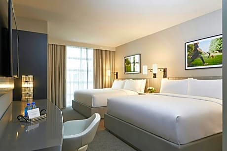 Double King Hearing-Accessible Guest Room