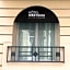 Westside Arc De Triomphe Hotel