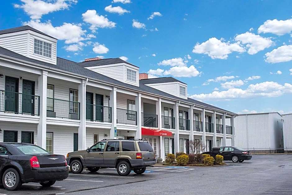 Econo Lodge Greenville near University