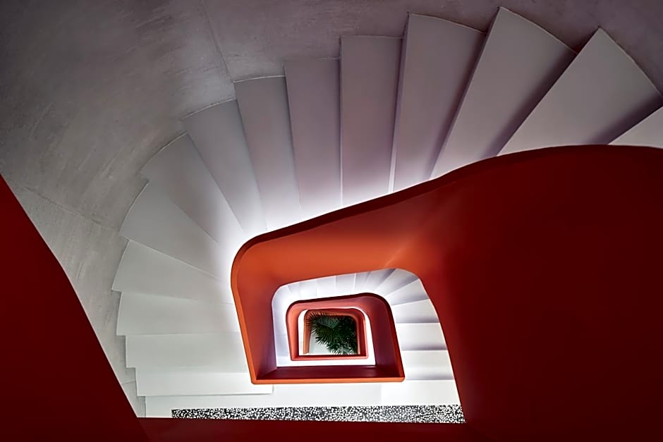 The Newel Metaxourgeio