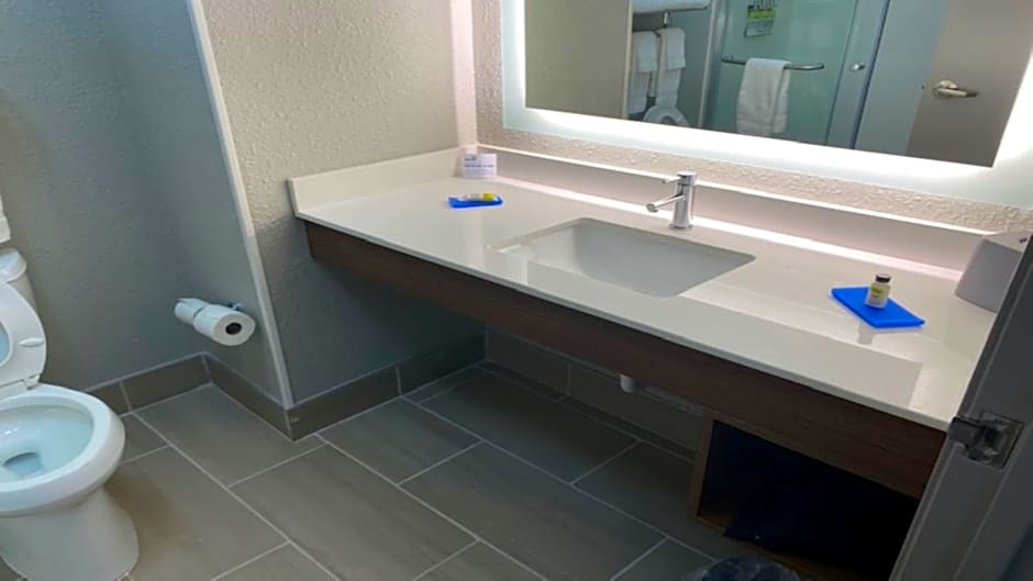 Holiday Inn Express & Suites - Enterprise, an IHG Hotel