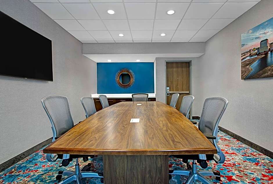 Hampton Inn By Hilton & Suites Farmers Branch Dallas, Tx