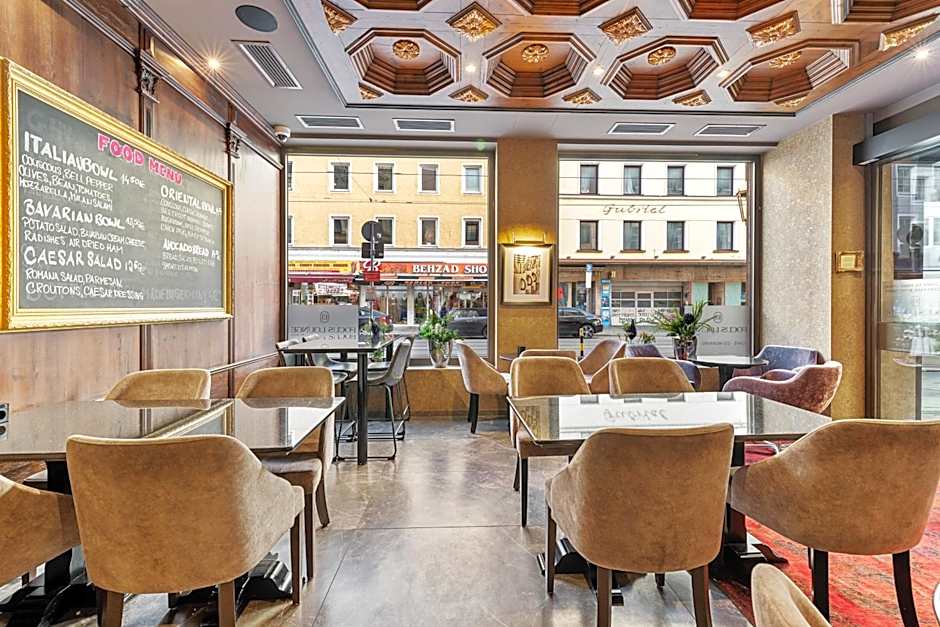 Kings Hotel First Class