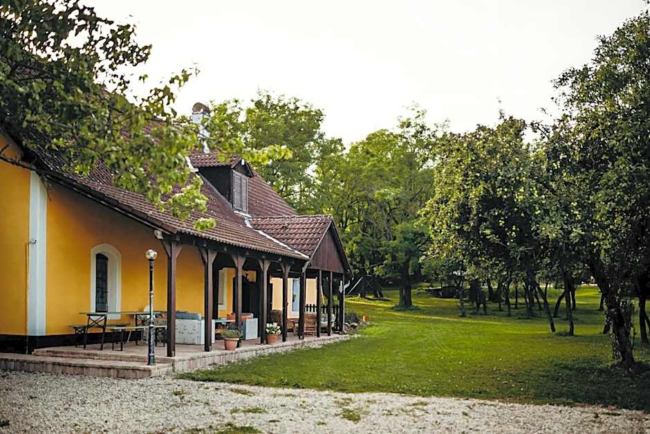 Tusculanum Udvarház