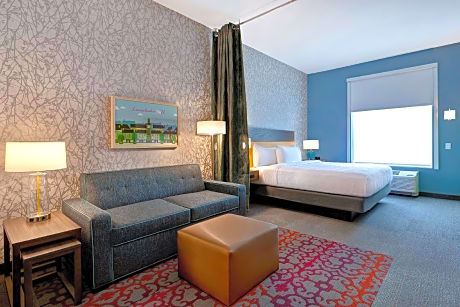 1 King Bed Studio Suite Nonsmoking