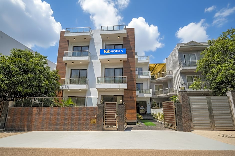 Fabexpress The Grand Inn – Gurgaon, NY