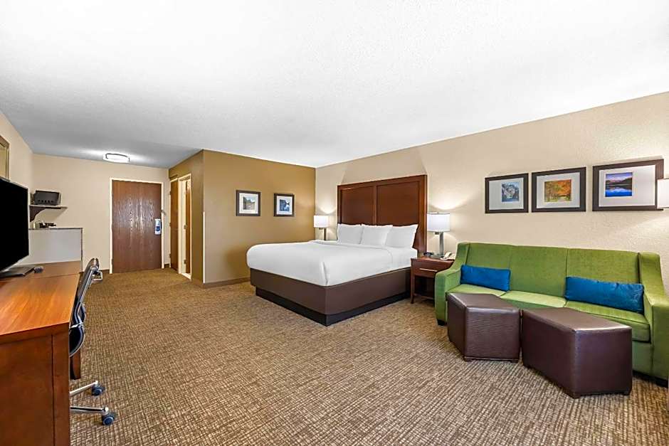 Comfort Inn & Suites Pueblo