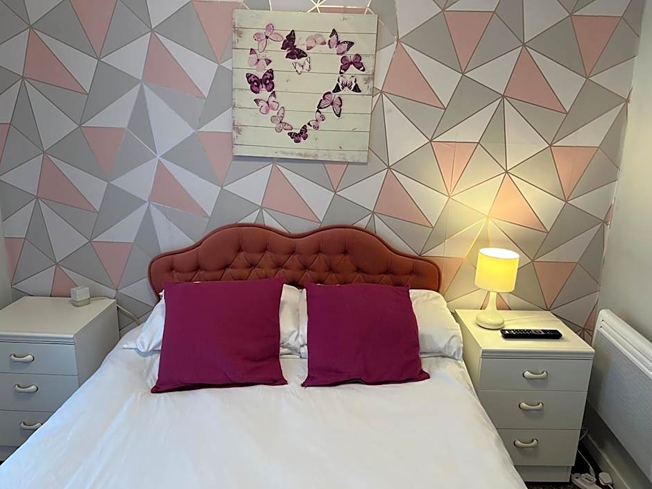Modern Rooms with SELF Check-In The Castle, Coldstream