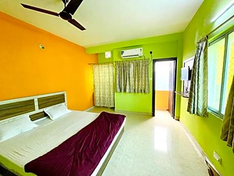 Goroomgo Falcon House Puri