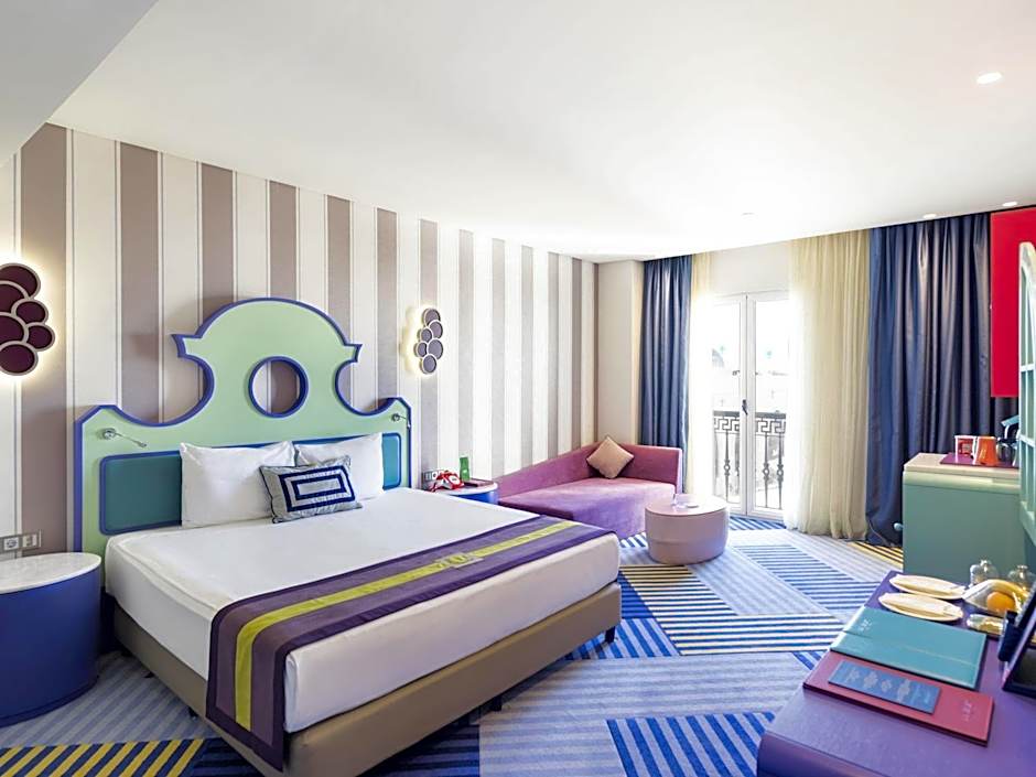 Photo 1 of 6 of Grand Suite