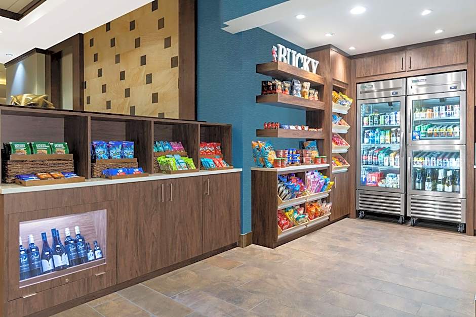 Hampton Inn By Hilton & Suites Madison Downtown