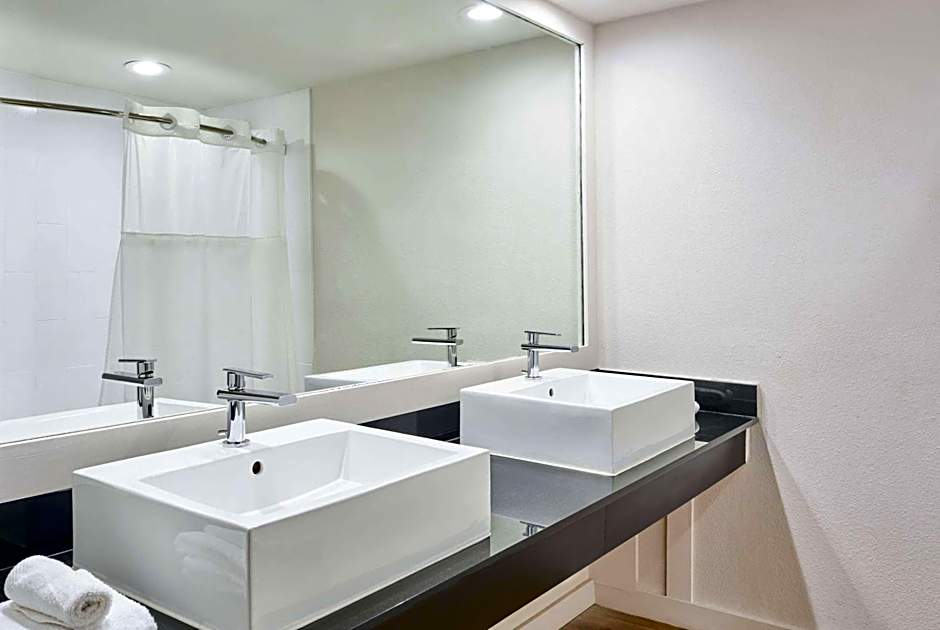 Voco Sandpiper All Inclusive Resort By IHG