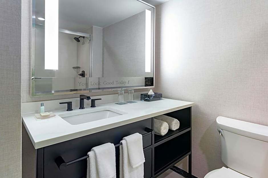 Renaissance by Marriott Boca Raton Hotel
