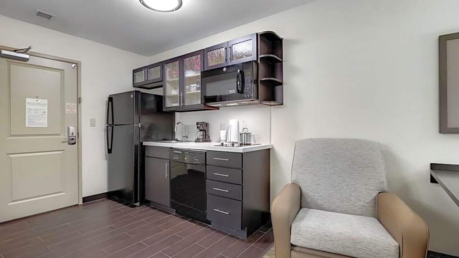 Candlewood Suites Waco, an IHG Hotel