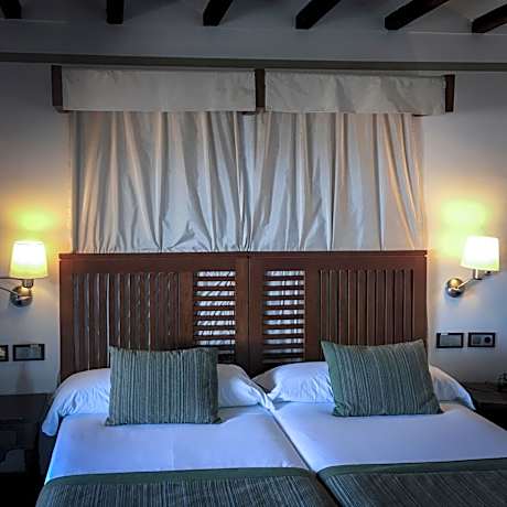 Standard Double Room (2 Adults + 1Child)