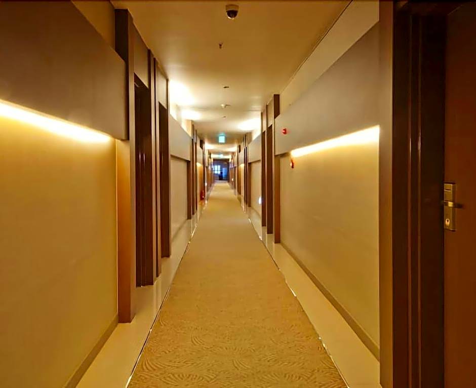 Changwon AT Business Hotel