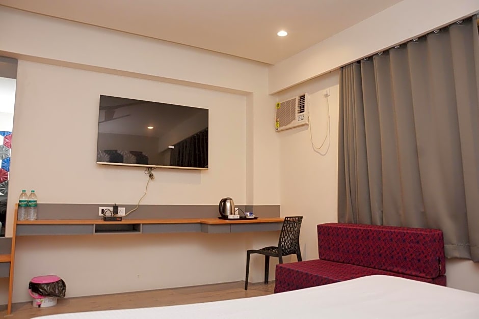 HOTEL SAIPALKHI NIWARA