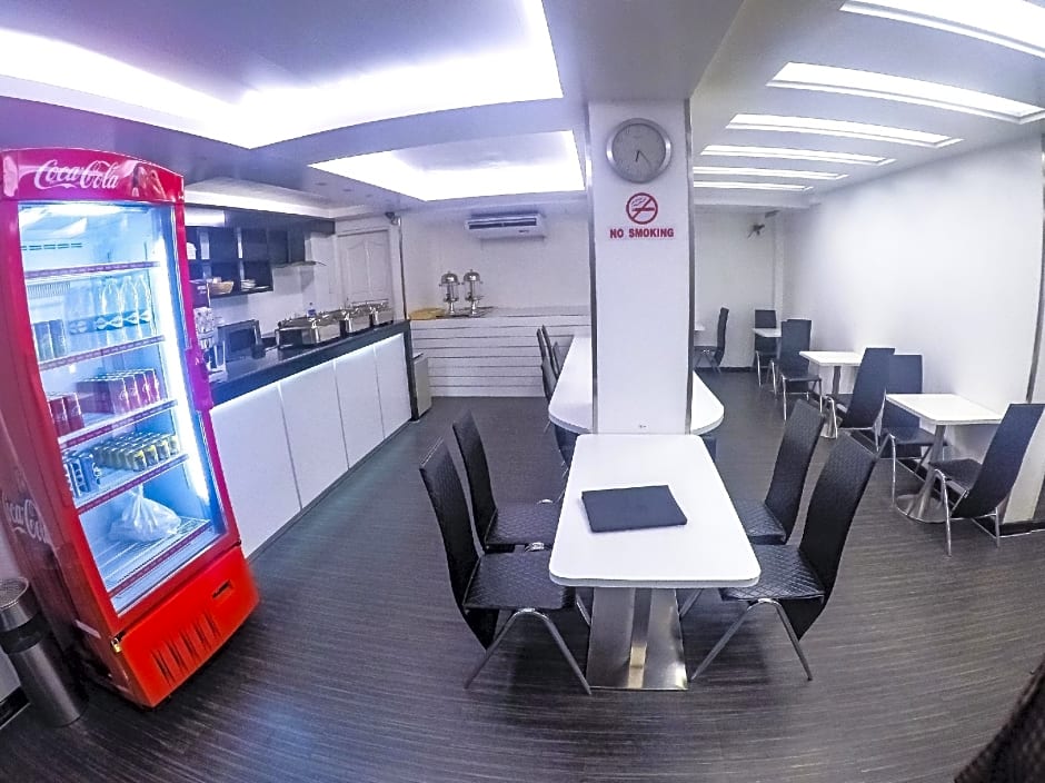 Clover City Center Hotel