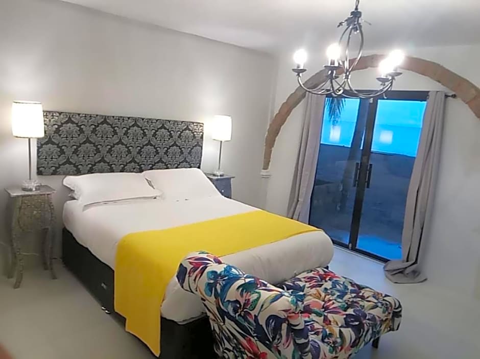 Sunbloom Beachfront Hotel and Restaurant Zambales