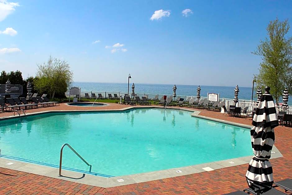 Cottages at Bay Harbor – Bay Harbor, MI