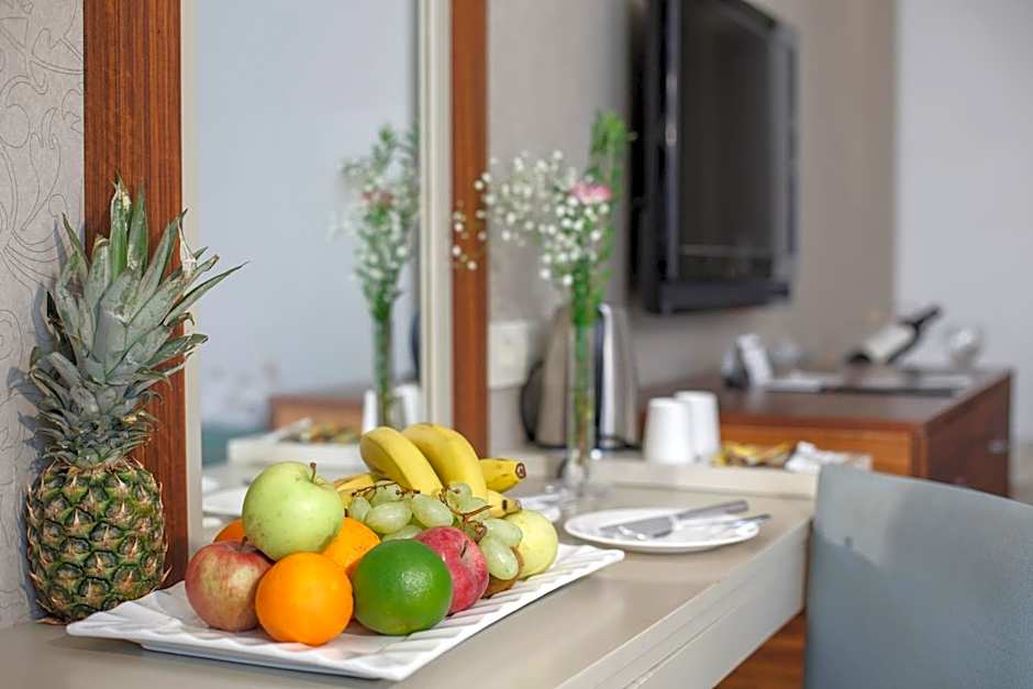 Side Crown Palace Ultra All Inclusive