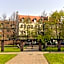 Five Point Hostel & Apartments