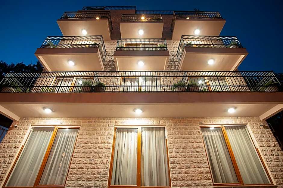 Hotel Twelve by Aycon