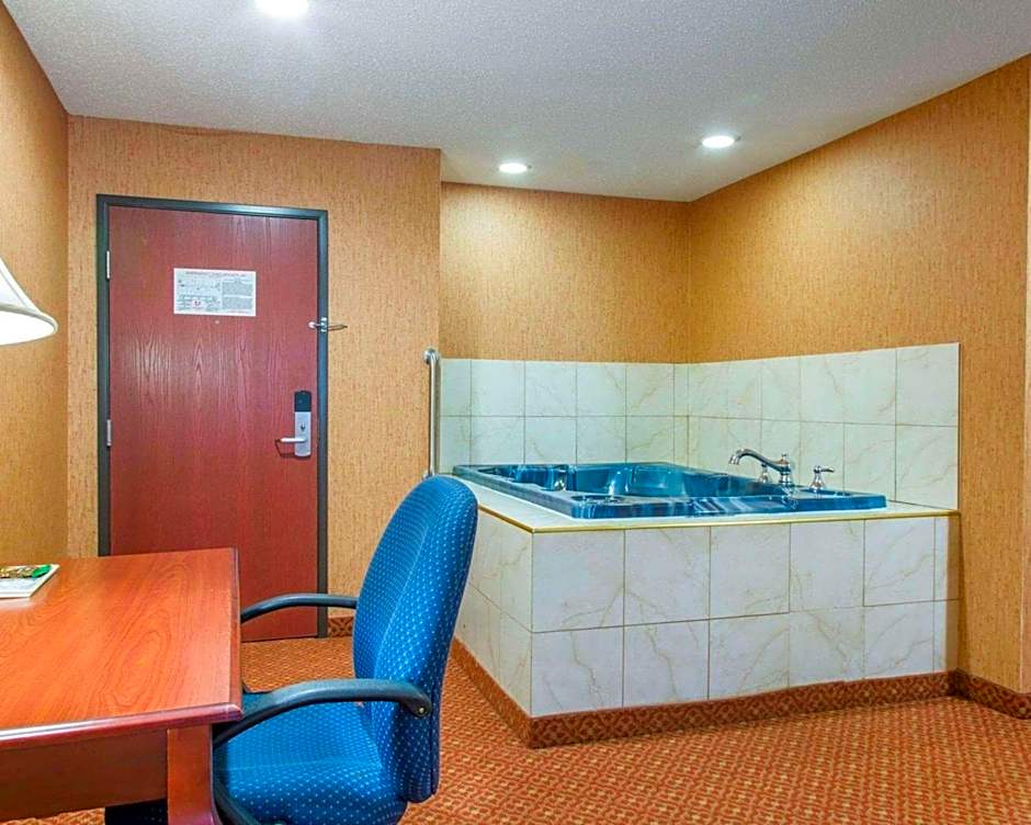 Quality Inn & Suites Meriden