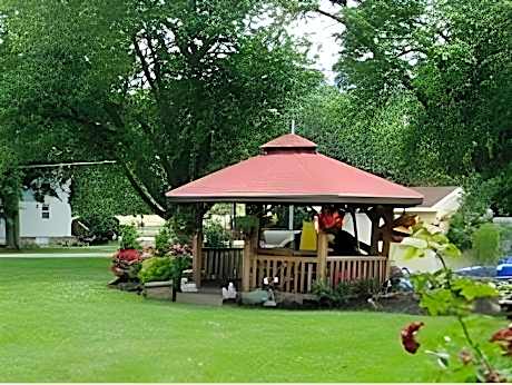 AArtpark Hotel Inn at Lewsiton