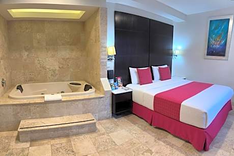 Queen Room with Spa Bath