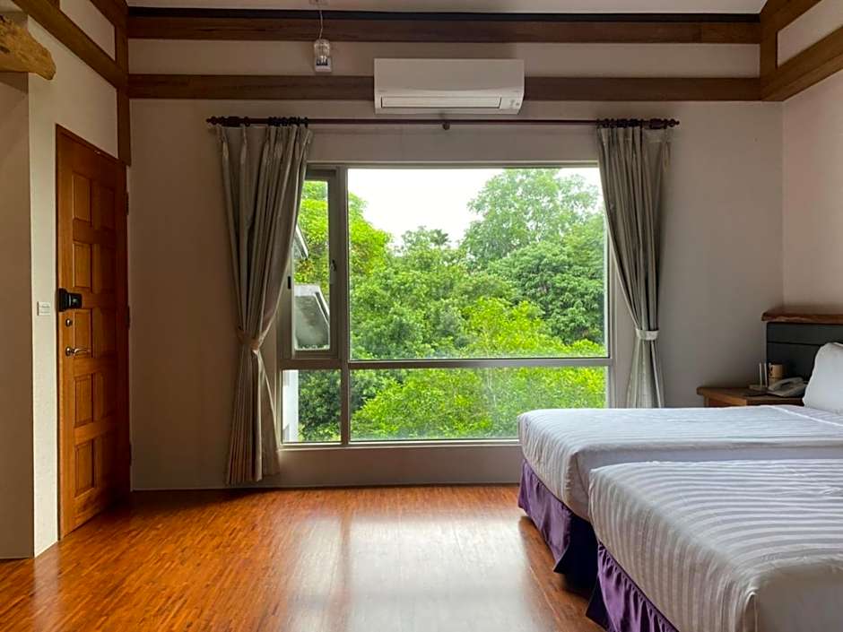 Photo 1 of 7 of Quadruple Room