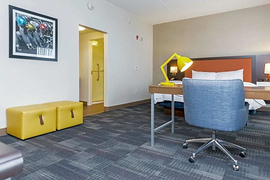 Hampton Inn By Hilton & Suites Morgantown / University Town Centre