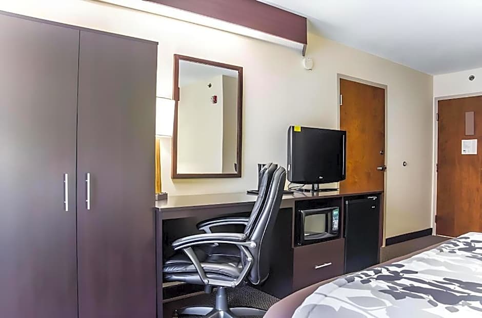 Sleep Inn Airport - Billy Graham Parkway