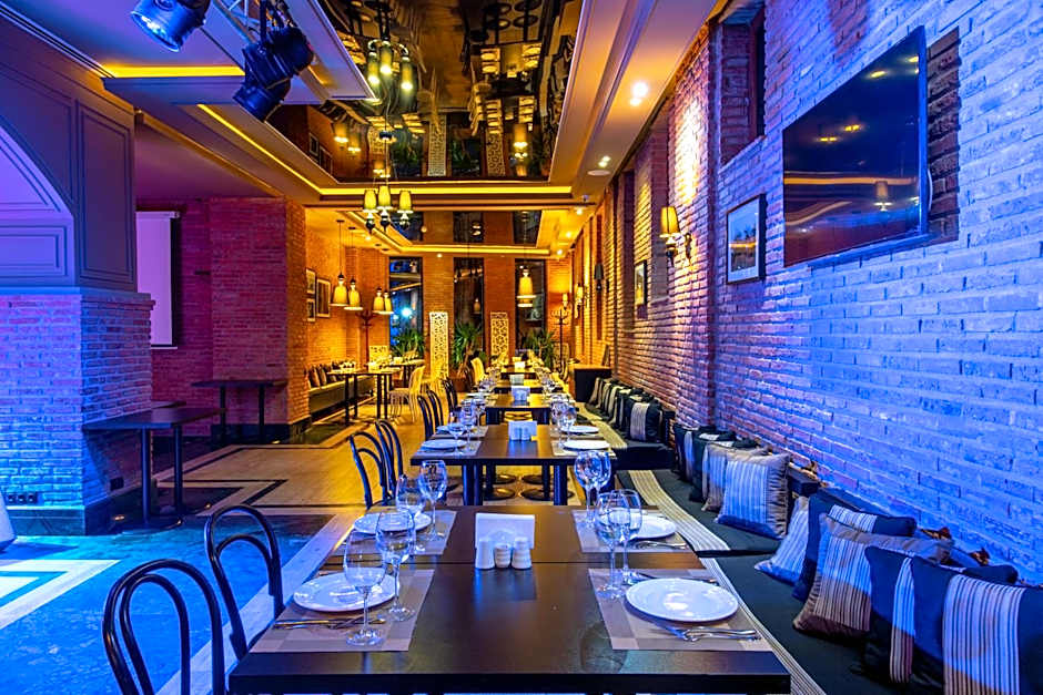 Orbi Palace Hotel Official