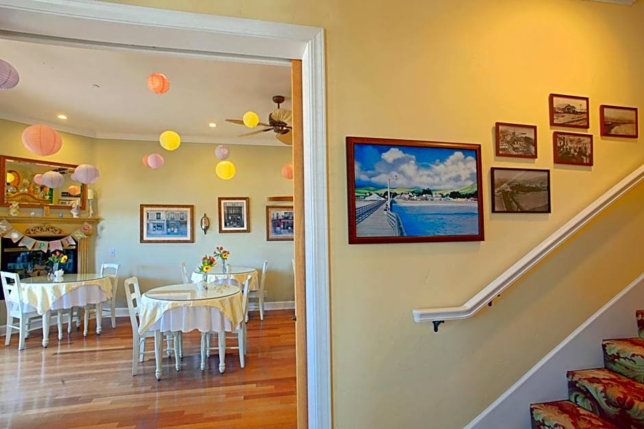 Cayucos Sunset Inn