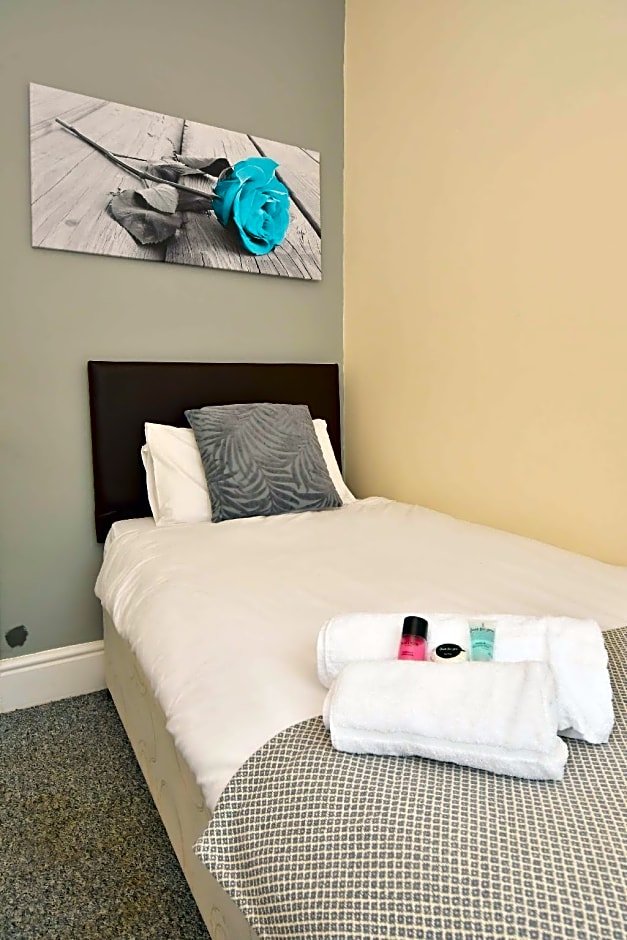 Townhouse @ 178 Ruskin Road Crewe