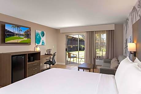 King Room with Sofa Bed