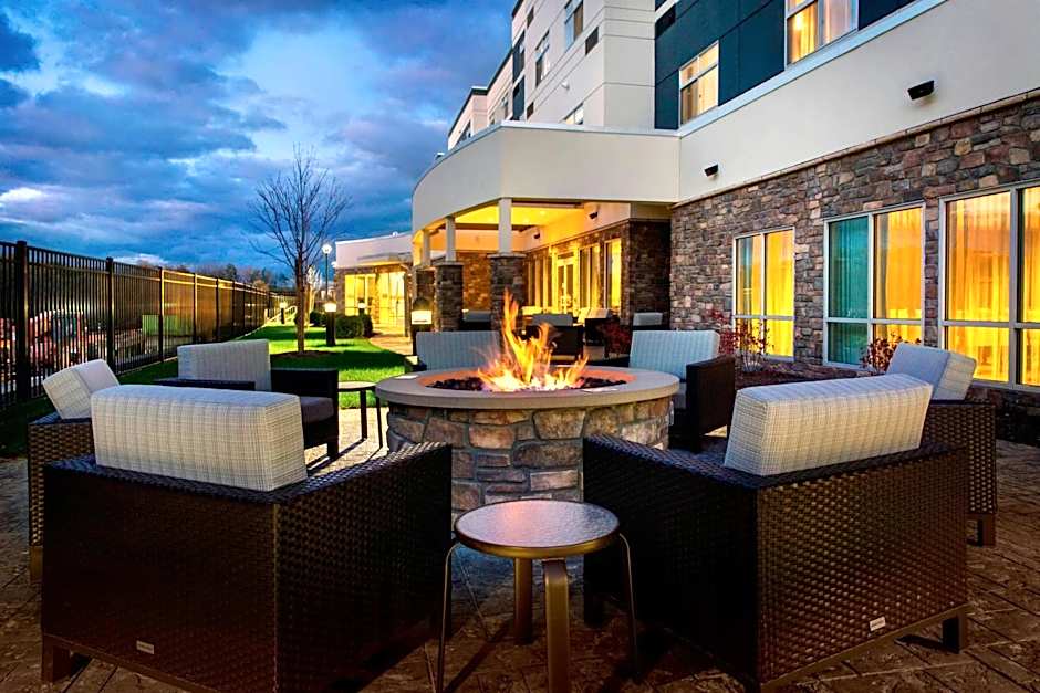 Courtyard by Marriott Schenectady at Mohawk Harbor